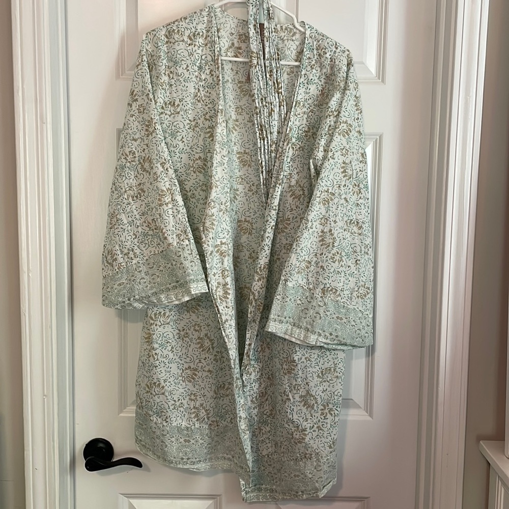 Plum Pretty Sugar robe